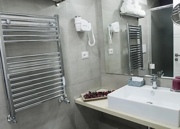 Merulana Holidays Guest house